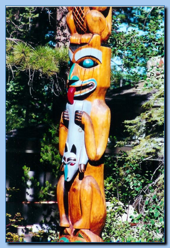 2 093 Totem Traditional Archive 011
